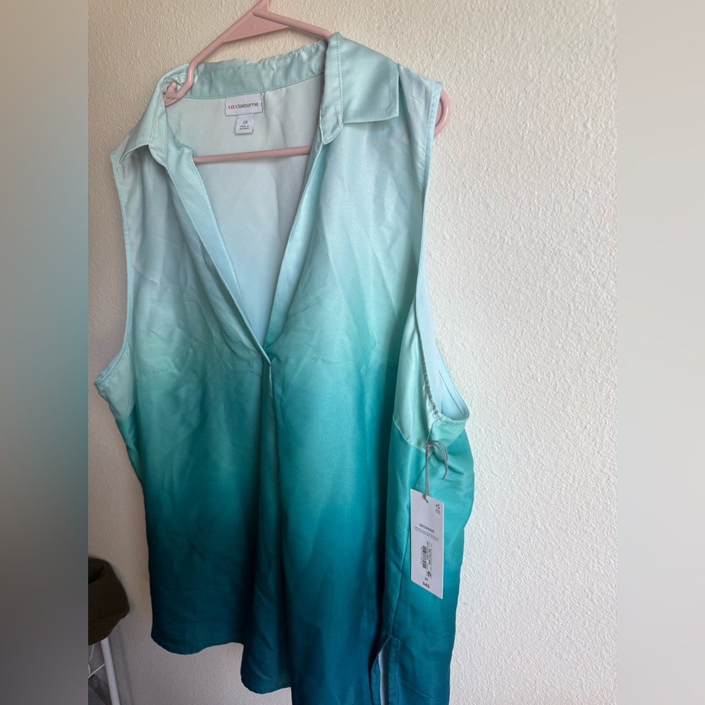 Liz Claiborne Blue Ombre Sleeveless Blouse - Picture 3 of 9